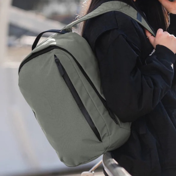 Alpaka Metro Backpack 12L - Picture 11 of 11